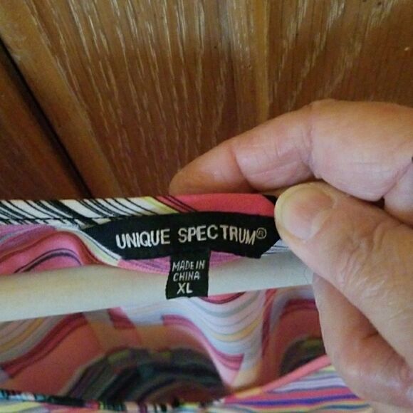 UNIQUE FUN TOP FOR SPRING SO COLORFUL!!! - Picture 2 of 5